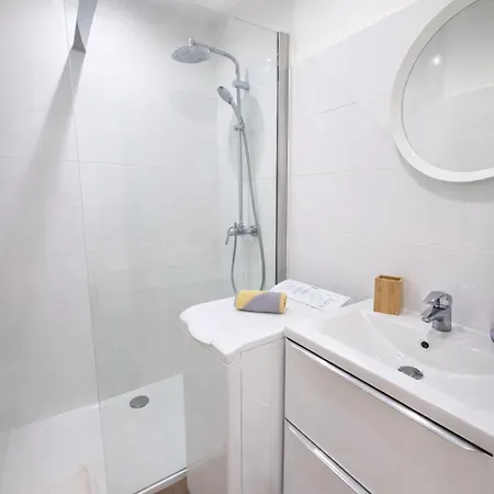 Apartment Coeur De Juan - Studio, 4p, Pk, Ac, Centre &